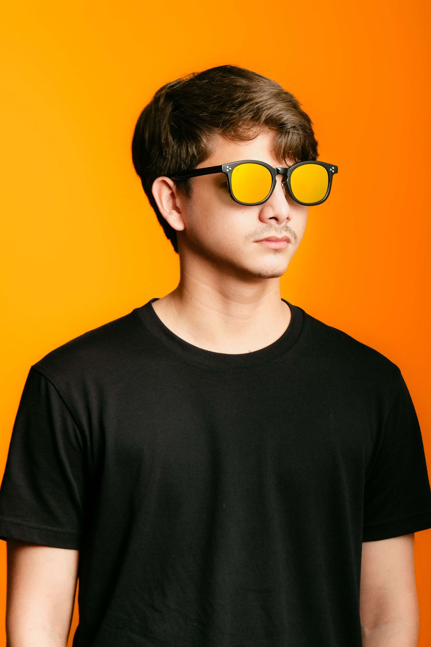 FV-V1BL4 (Black-Orange)